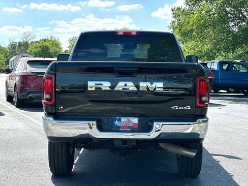 Used 2026 RAM 2500 Tradesman w/ Chrome Appearance Group AWD/4WD image 14