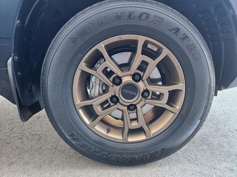 Used 2020 Toyota Land Cruiser Heritage Edition image 72