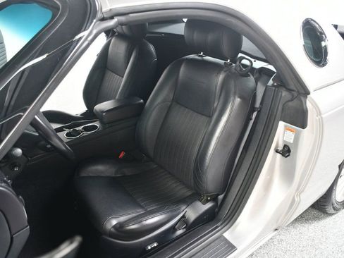Used 2004 Ford Thunderbird RWD image 27