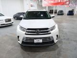 Used 2017 Toyota Highlander Limited Platinum image 3