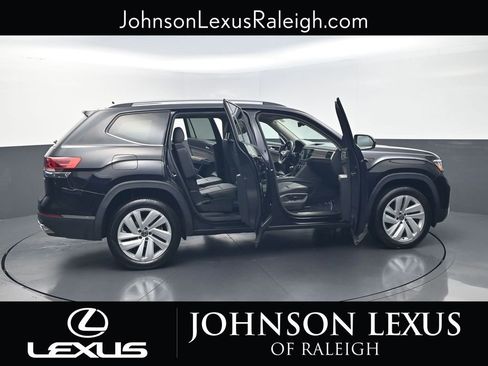 Used 2021 Volkswagen Atlas SEL AWD/4WD image 32