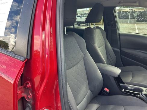 Used 2021 Toyota Corolla LE image 20