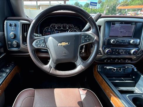 Used 2017 Chevrolet Silverado 1500 High Country AWD/4WD image 5