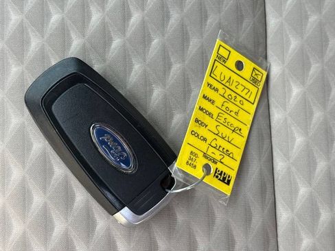Used 2020 Ford Escape SE FWD image 20