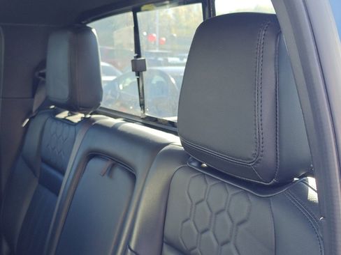 Used 2022 Nissan Frontier PRO-4X w/ Pro-4X Premium Package image 26