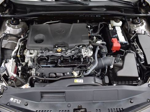 Used 2023 Toyota Camry XSE image 9