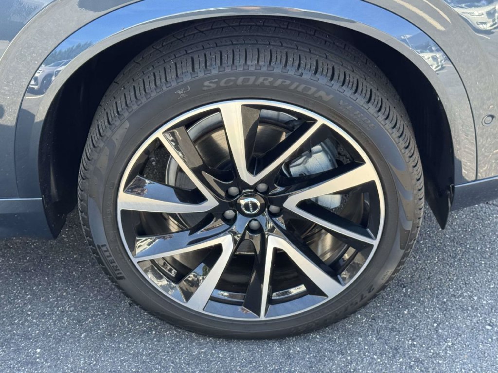 Certified 2024 Volvo XC90 B6 Ultimate AWD/4WD image 6