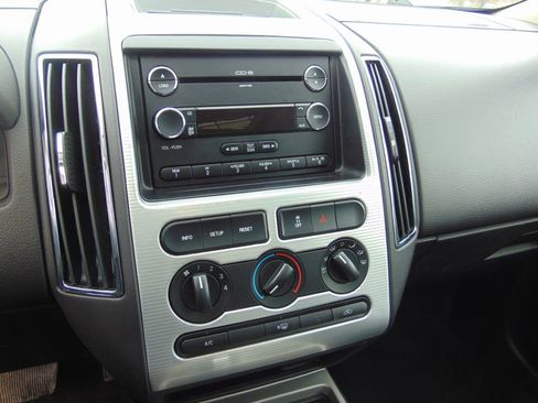 Used 2010 Ford Edge SEL image 19