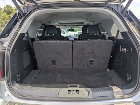 Used 2021 Ford Explorer Limited w/ Equipment Group 301A RWD image 13