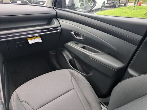 Used 2026 Hyundai Tucson SE FWD image 16