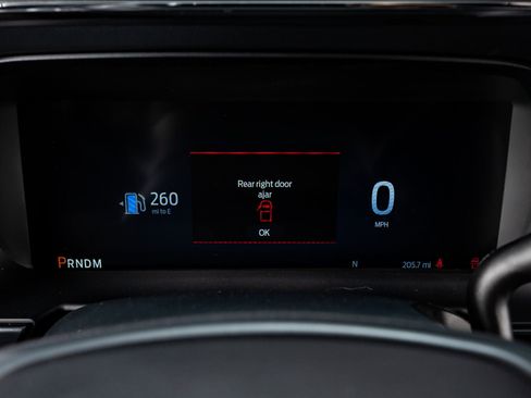 Used 2024 Ford F350 Lariat w/ FX4 Off-Road Package image 21