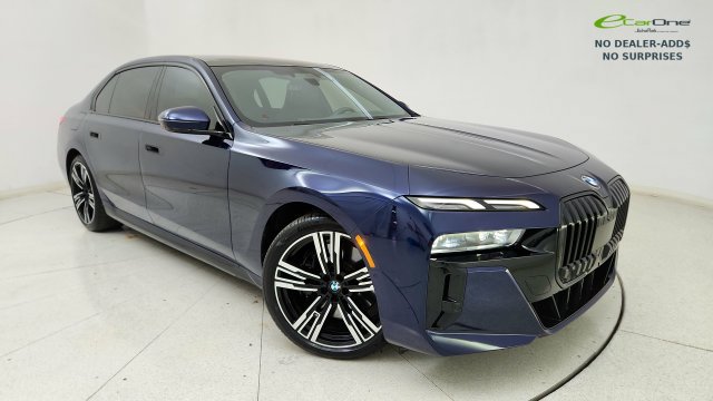 Used 2023 BMW 760i xDrive AWD/4WD image 89
