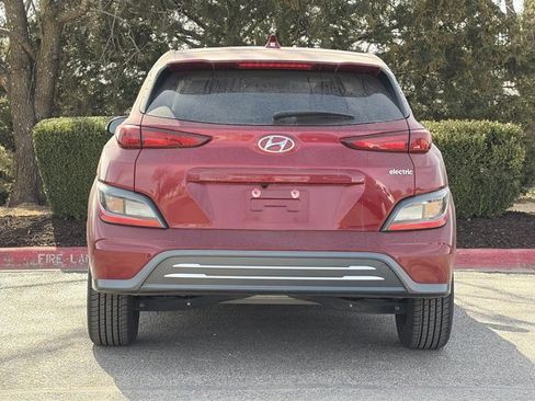 Used 2023 Hyundai Kona SEL image 7
