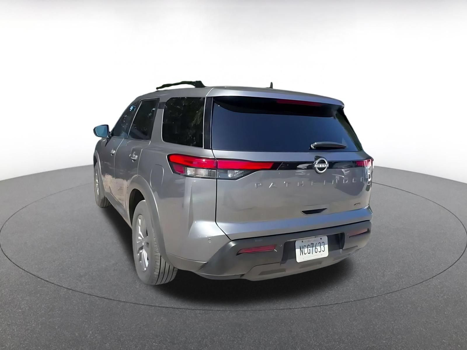 Used 2026 Nissan Pathfinder SV AWD/4WD image 10