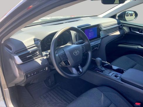 Used 2026 Toyota Camry LE w/ Convenience Package FWD image 18
