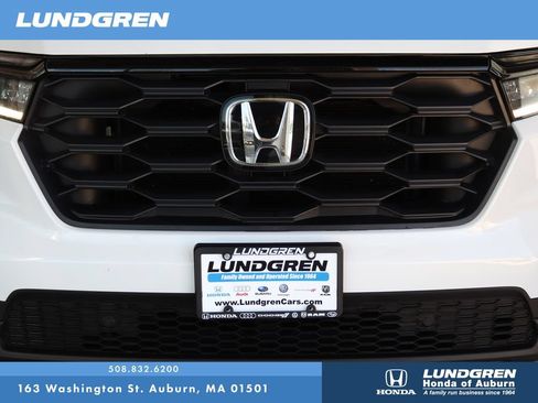 Used 2025 Honda Pilot Sport image 33