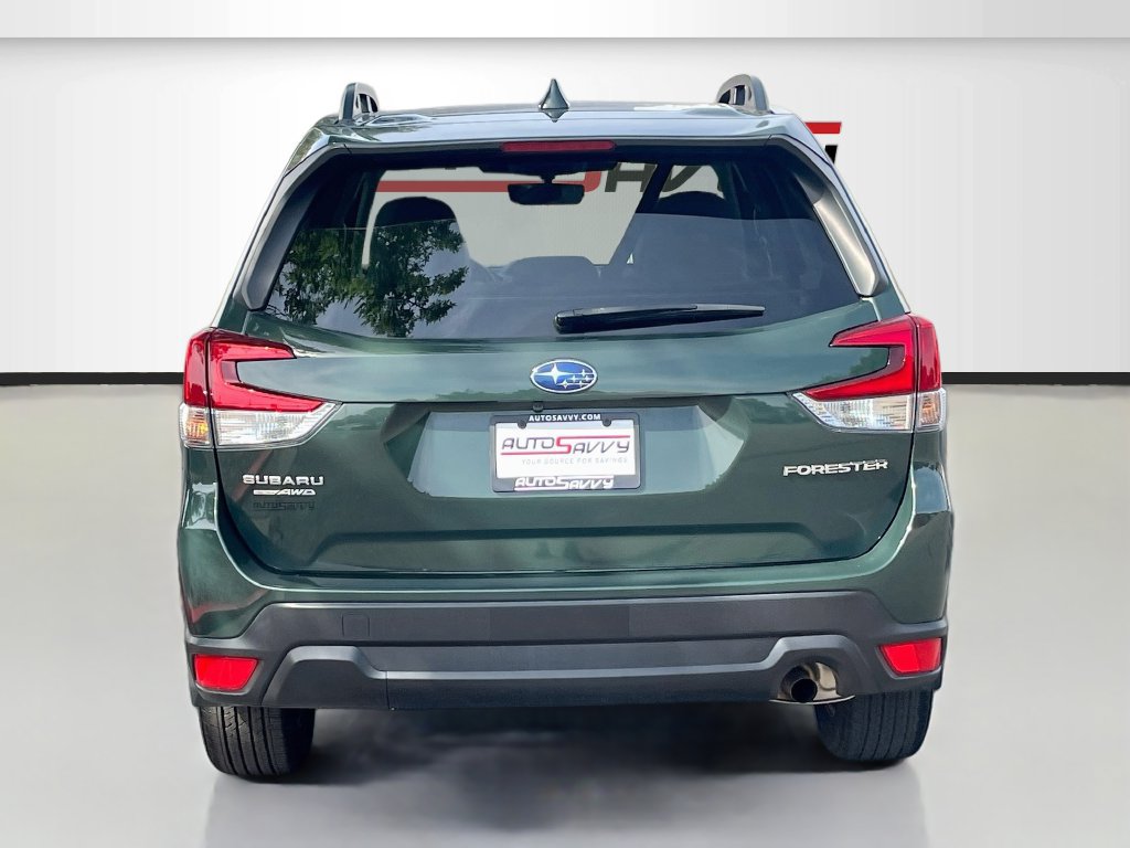 Used 2023 Subaru Forester Premium AWD/4WD image 6