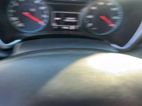 Used 2018 Chevrolet Equinox LT image 30