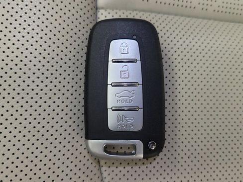 Used 2023 Hyundai Sonata Limited w/ Cargo Package FWD image 32