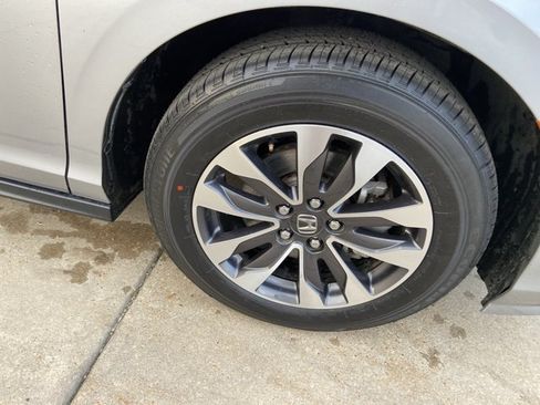 Used 2021 Honda Odyssey EX-L image 32