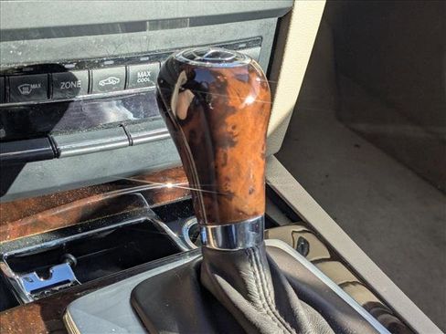 Used 2011 Mercedes-Benz E 550 Cabriolet image 7