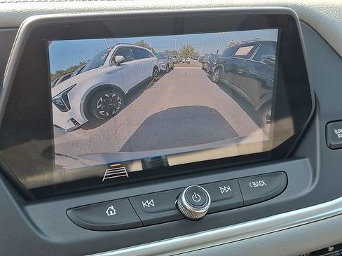 Used 2019 Chevrolet Blazer LT FWD image 14