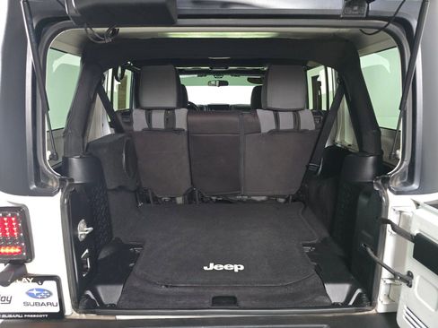 Used 2015 Jeep Wrangler Unlimited Sport image 18