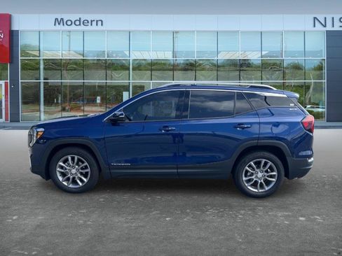 Used 2022 GMC Terrain SLT FWD image 9
