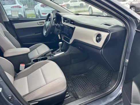 Used 2017 Toyota Corolla LE image 27