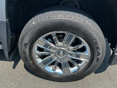 Used 2017 Chevrolet Silverado 1500 High Country AWD/4WD image 10