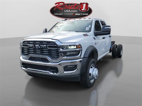 New 2026 RAM 5500 Tradesman w/ Chrome Appearance Group image 4