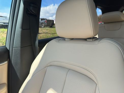 New 2026 Jeep Grand Cherokee Limited w/ Luxury Tech Group II RWD image 23