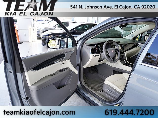 Used 2023 Cadillac XT6 Premium Luxury w/ Technology Package FWD image 37