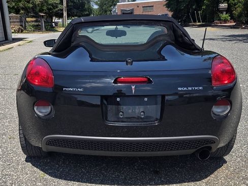 Used 2006 Pontiac Solstice Convertible w/ Premium Package RWD image 10