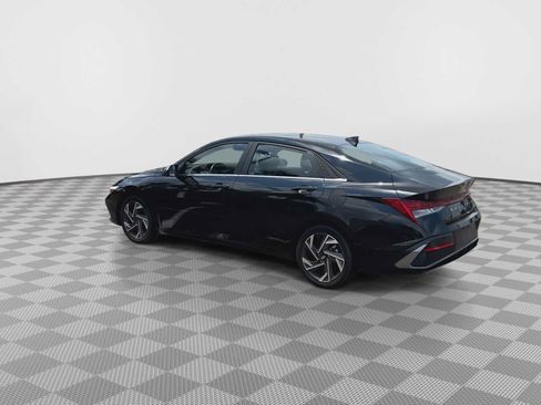 Used 2024 Hyundai Elantra Limited FWD image 6