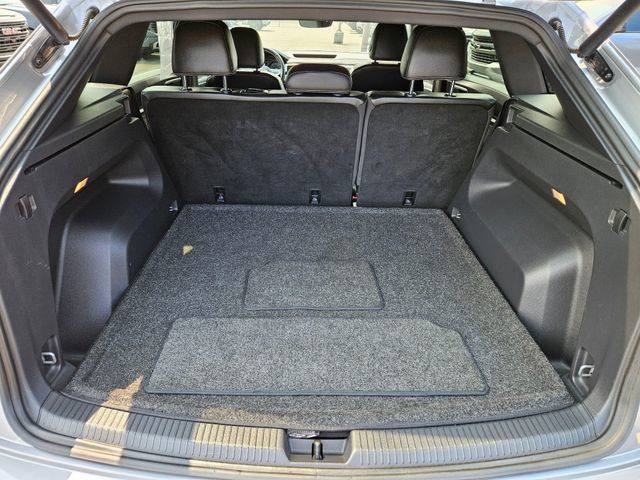 Used 2021 Volkswagen Atlas Cross Sport SE AWD/4WD image 13