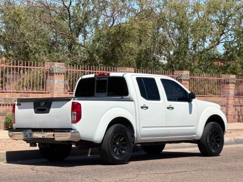 Used 2016 Nissan Frontier SV RWD image 10