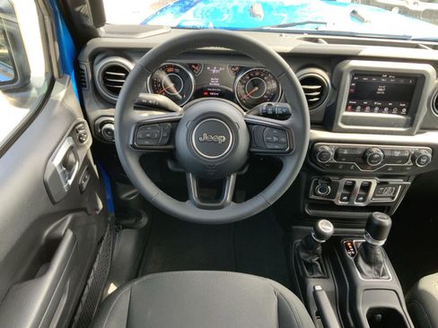 Used 2023 Jeep Wrangler Sport AWD/4WD image 24