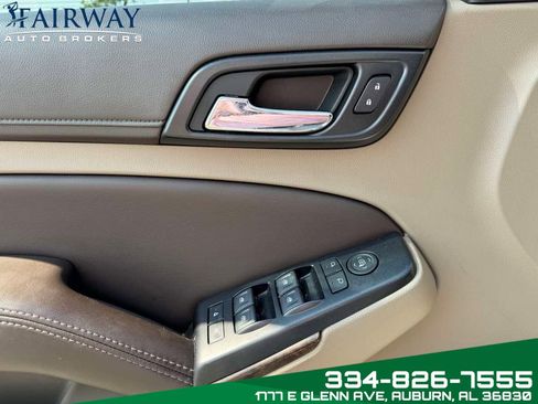 Used 2018 Chevrolet Suburban LT RWD image 16