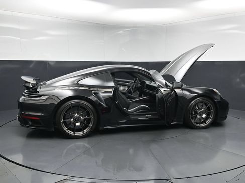 Used 2025 Porsche 911 Turbo AWD/4WD image 33