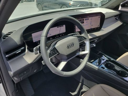 New 2026 Audi Q3 quattro 2.0T AWD/4WD image 7