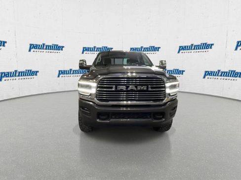 Used 2024 RAM 2500 Laramie AWD/4WD image 3
