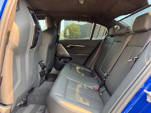 Used 2025 BMW M5 w/ Carbon Package image 22