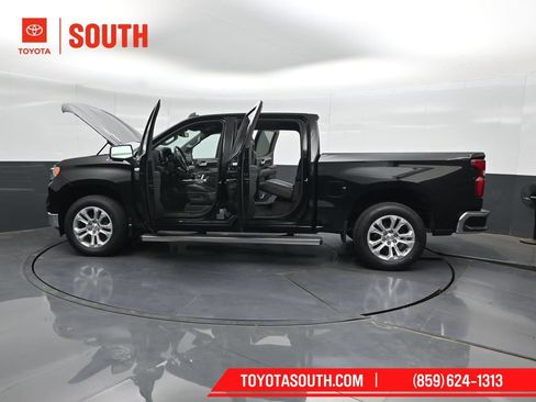 Used 2022 Chevrolet Silverado 1500 LTZ w/ Z71 Off-Road Package AWD/4WD image 58
