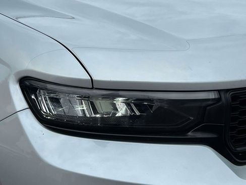 Certified 2022 Jeep Grand Cherokee Altitude AWD/4WD image 9