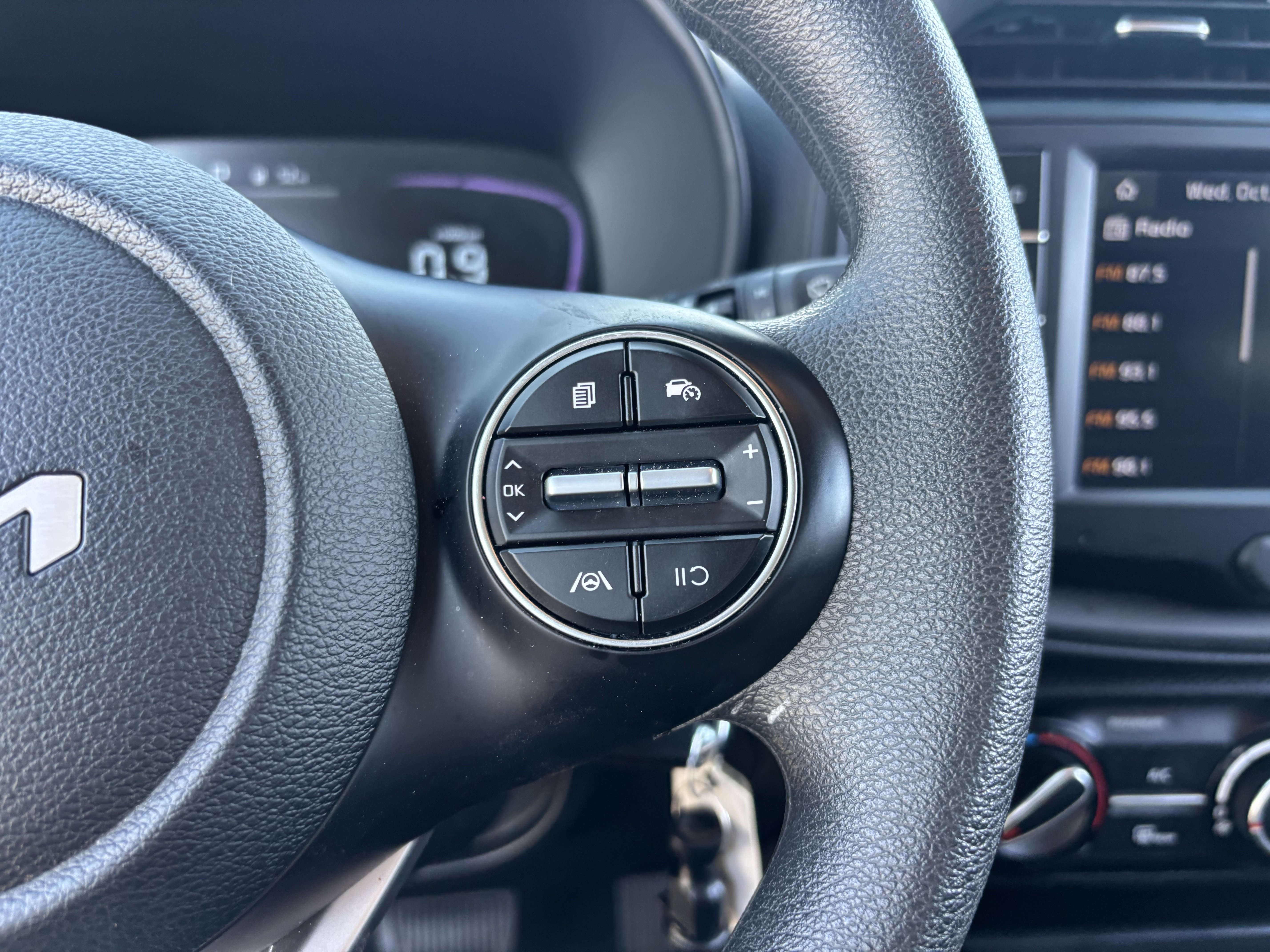 Certified 2025 Kia Soul LX w/ LX Technology Package FWD image 26