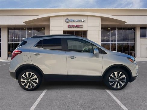 Used 2022 Buick Encore Preferred w/ Safety Package image 16