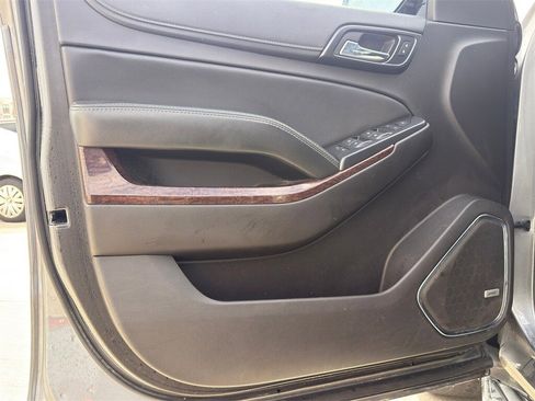 Used 2018 GMC Yukon SLE w/ SLE Value Package image 17