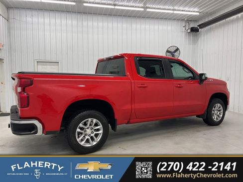 Used 2023 Chevrolet Silverado 1500 LT image 2