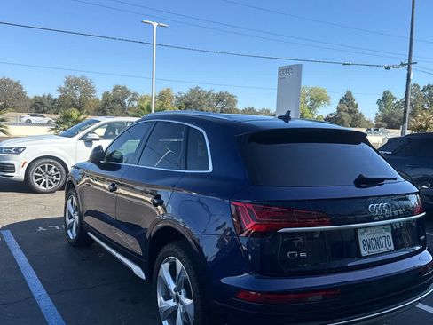 Used 2021 Audi Q5 2.0T Premium Plus w/ Premium Plus Package AWD/4WD image 3